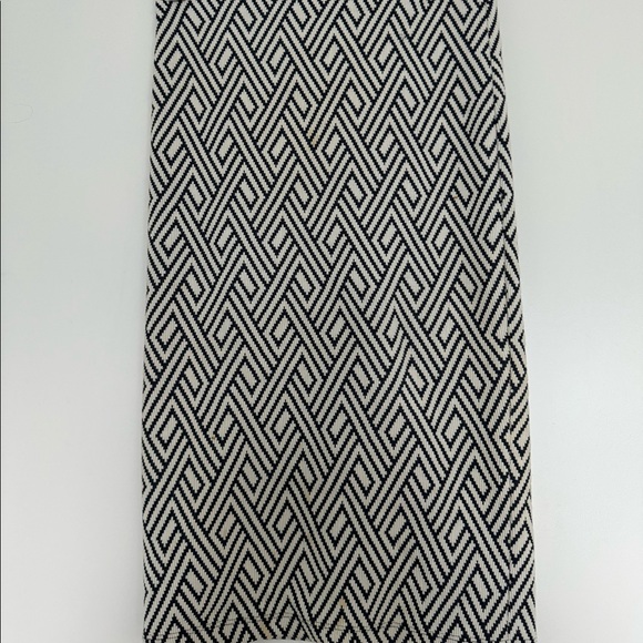 Zara skirt - Picture 2 of 2